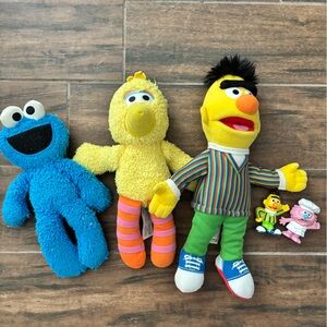 Sesame Street Plush Toy Trio - Cookie Monster, big bird, Bert, Gonger